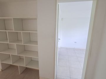 VENTA DEPARTAMENTO 2 DORMITORIOS, COCHERA/BAULERA