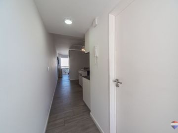 DEPARTAMENTO MONOAMBIENTE EN BALBANERA LUMINOS0
