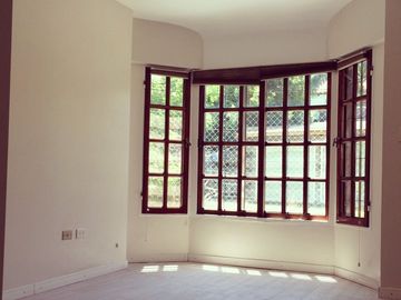 VENTA CASA 4 AMB EN BECCAR CON JARDIN APTO CRÉDITO