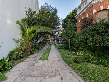 VENTA CASA EN DEVOTO CON PISCINA GARAGE Y QUINCHO