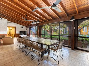 VENTA CASA EN DEVOTO CON PISCINA GARAGE Y QUINCHO