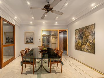 VENTA CASA EN DEVOTO CON PISCINA GARAGE Y QUINCHO