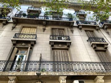 DEPARTAMENTO 5 AMB DOBLE BALCON FRANCES DEP BAUL