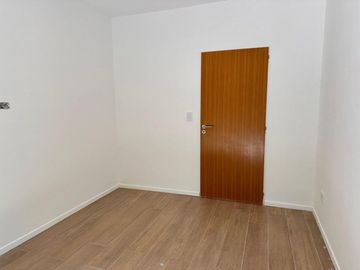 VENTA DEPARTAMENTO 2 AMB CON BALCON CHACARITA