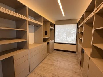 CASA 6 AMBIENTES EN ALQUILER SAINT THOMAS OESTE