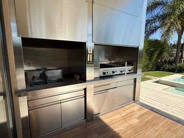 CASA 6 AMBIENTES EN ALQUILER SAINT THOMAS OESTE