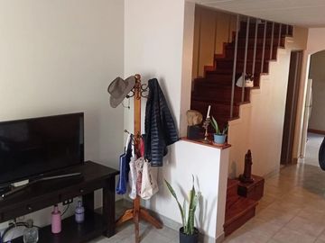 VENTA IMPECABLE DUPLEX 3 AMB. EN ARCOS DEL OESTE