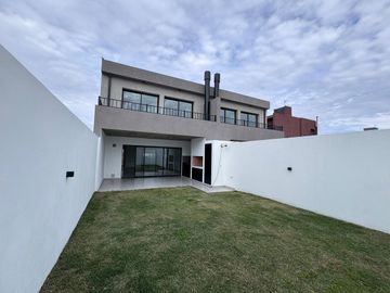 Venta Dúplex 3 Dormitorios Docta Cordoba