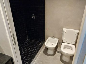 VENTA MONOAMBIENTE MODERNO CON CONTRATO ALQUILER