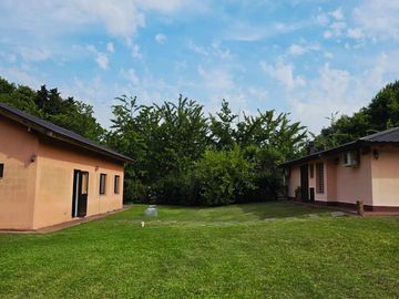 VENTA CASA EN CHACRAS DE OPEN DOOR PILETA GALPON