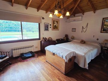 VENTA CASA EN CHACRAS DE OPEN DOOR PILETA GALPON
