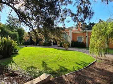 VENTA CASA 4 AMB CHACRAS DE OPEN DOOR PILETA