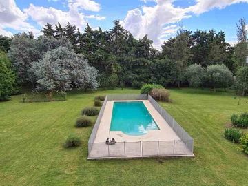 VENTA CASA 4 AMB CHACRAS DE OPEN DOOR PILETA