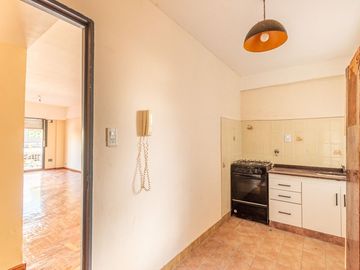 DEPARTAMENTO 3 AMB EN VENTA EN MONTE CASTRO PATIO