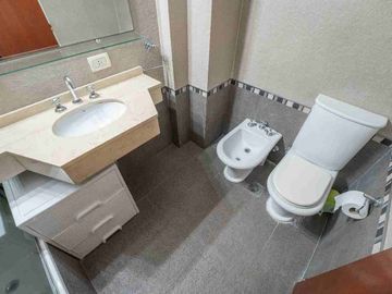 VENTA PISO 4 AMB DEPENDENCIA COCHERA CABALLITO