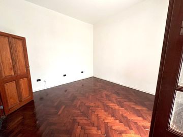 VENTA PH DOS AMBIENTES - PLANTA BAJA - LUMINOSO