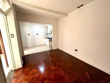 VENTA PH DOS AMBIENTES - PLANTA BAJA - LUMINOSO