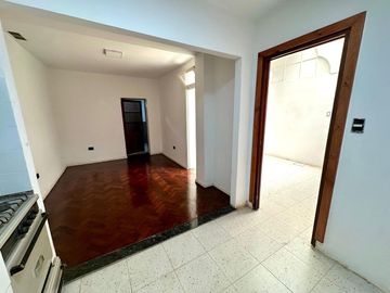 VENTA PH DOS AMBIENTES - PLANTA BAJA - LUMINOSO