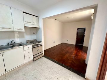 VENTA PH DOS AMBIENTES - PLANTA BAJA - LUMINOSO
