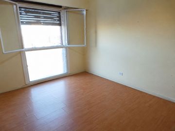 VENTA DEPARTAMENTO 2 AMB A MTS CENTRO AVELLANEDA!!