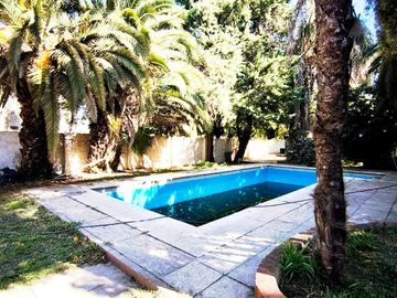 Venta Casa con Parque 5 ambientes Villa Luzuriaga