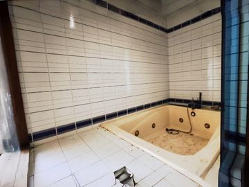 Venta Casa con Parque 5 ambientes Villa Luzuriaga