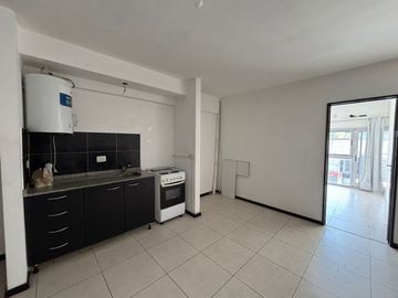 VENTA DEPTO 2 AMB AMPLIO - LINIERS-
