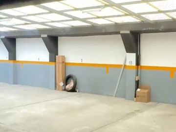 VENTA COCHERA CUB/PORTON AUTOMATICO-SANTOS LUGARES