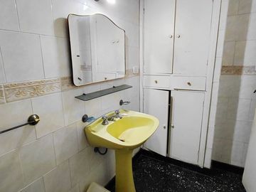 CASA 6 AMB EN MORON VENTA  + LOCAL APTA CREDITO
