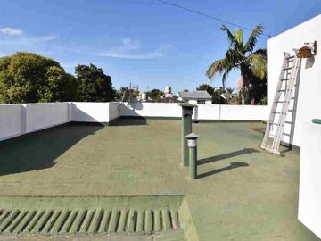 VENTA CASA AMERICANA 4 AMBS ITUZAINGO NORTE