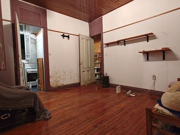 Venta CASA 4/5 Amb V. Urquiza A Reciclar - Permuta