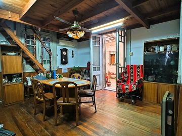 Venta CASA 4/5 Amb V. Urquiza A Reciclar - Permuta
