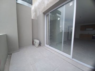 Venta mono ambiente con balcón en Villa Crespo
