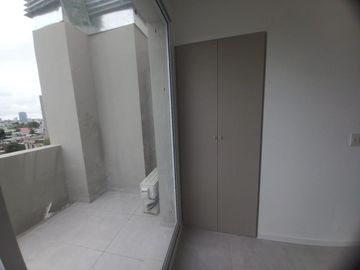 Venta mono ambiente con balcón en Villa Crespo