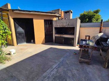 VENTA DE CASA EN PILAR