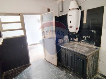 VENTA - CASA 4 AMBIENTES CON JARDÍN - CAMPANA