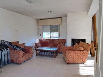 VENTA CASA 4 AMBIENTES FRANCISCO ALVAREZ