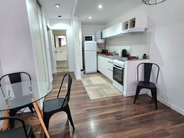 ALQUILER AMOBLADO MONOAMBIENTE CENTRICO