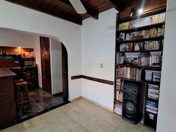 Casa 4 amb | Fondo libre y pileta. Lote de 414m2