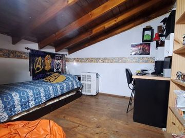 Casa 4 amb | Fondo libre y pileta. Lote de 414m2