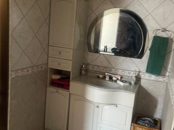 Venta dos casas en una  con local comercial