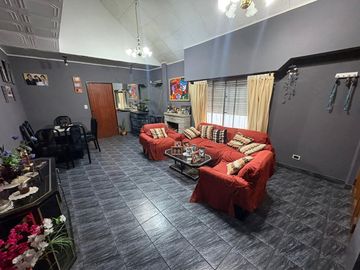 CASA 5 AMBIENTES VENTA SAN JUSTO VILLA LUZURIAGA