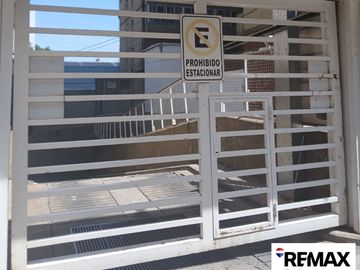 VENTA COCHERA CUBIERTA EN VILLA LURO