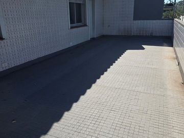 ALQUILER – DEPÓSITO - GALPÓN + OFICINAS Y VIVIENDA