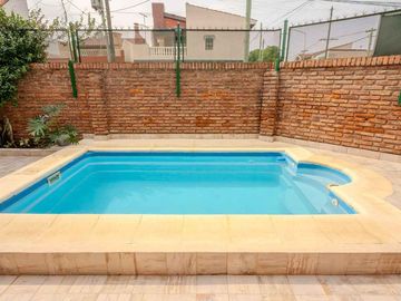 VENTA CASA 6AMB C/PILETA RAMOS CENTRO APTO CREDITO