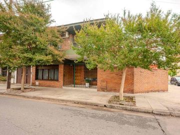 VENTA CASA 6AMB C/PILETA RAMOS CENTRO APTO CREDITO