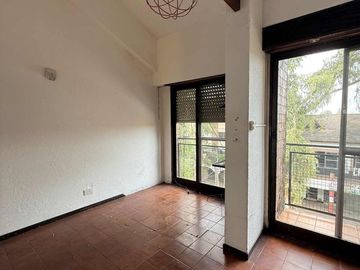 VENTA CIUDAD JARDIN DEPTO 2AMB + PLAYROOM PERMUTA