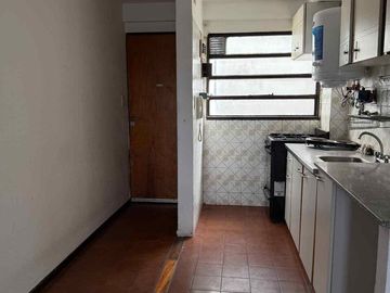 VENTA CIUDAD JARDIN DEPTO 2AMB + PLAYROOM PERMUTA