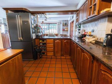VENTA CASA 7 AMB PARQUE PILETA FINANCIA