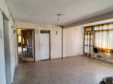 CASA EN VENTA EN ACEVEDO CON PATIO